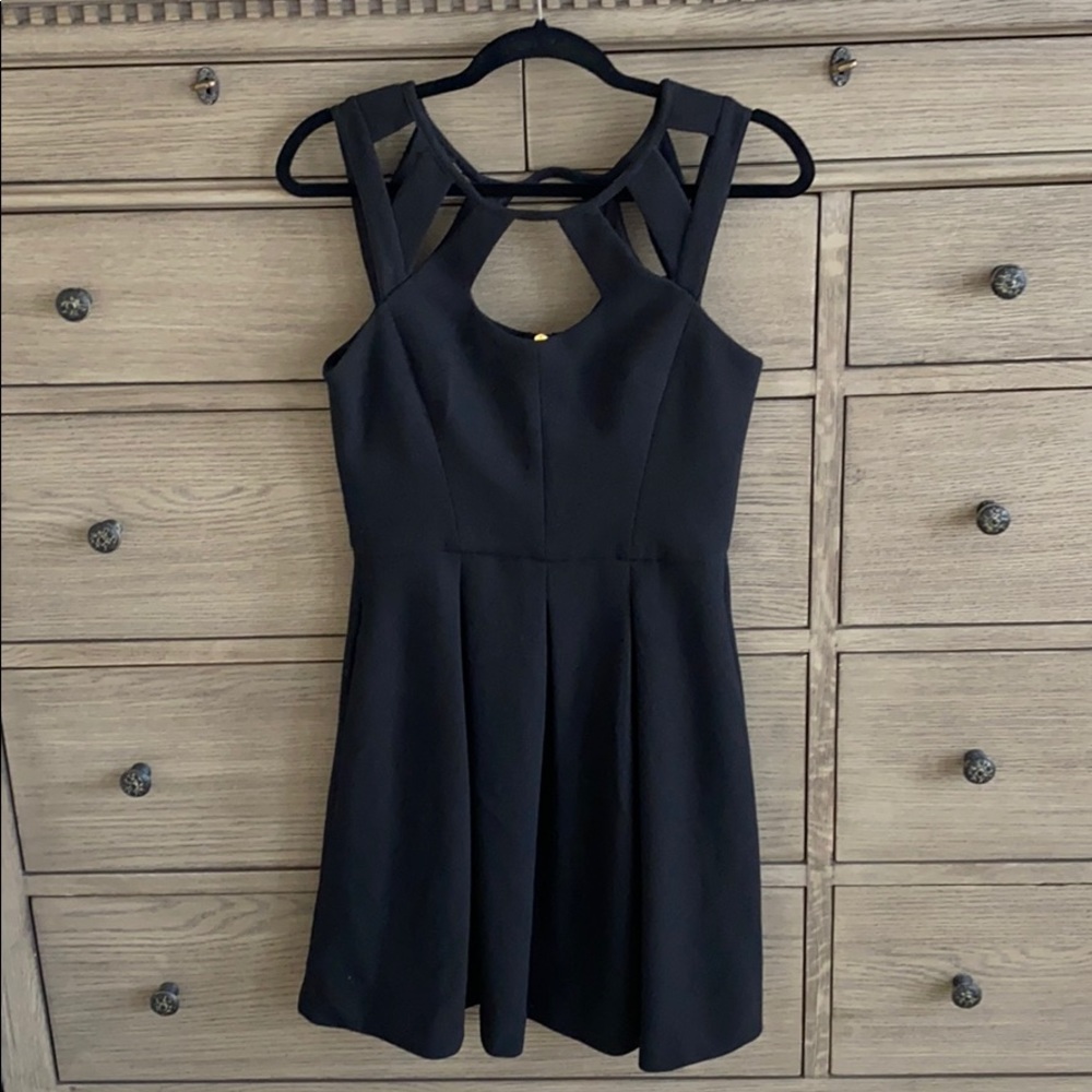 betsy johnson:black cocktail dress